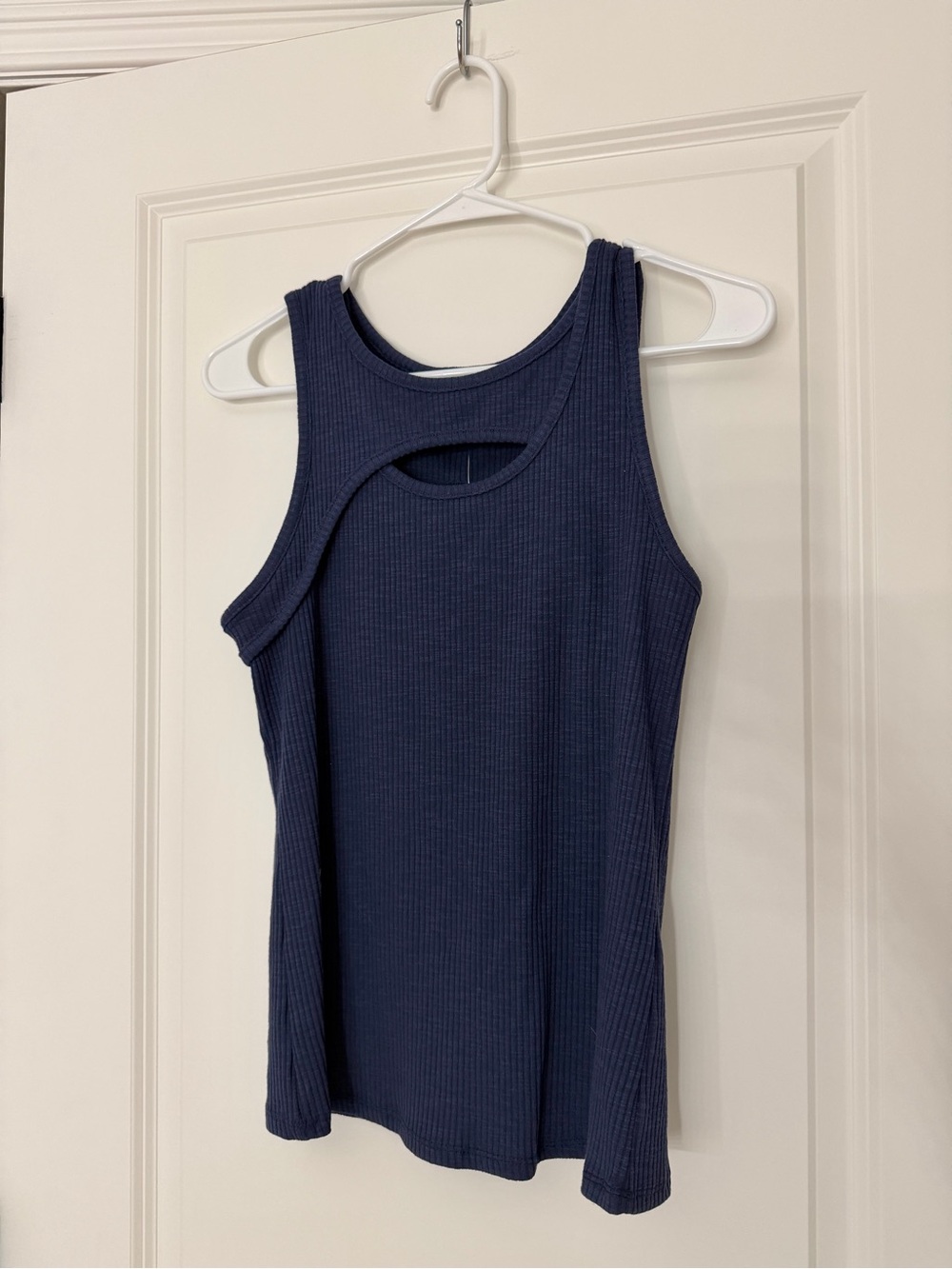 Nine West Women's Navy Asymmetric Criss Cross Hem Cutout Tank Top Ribbed NWT